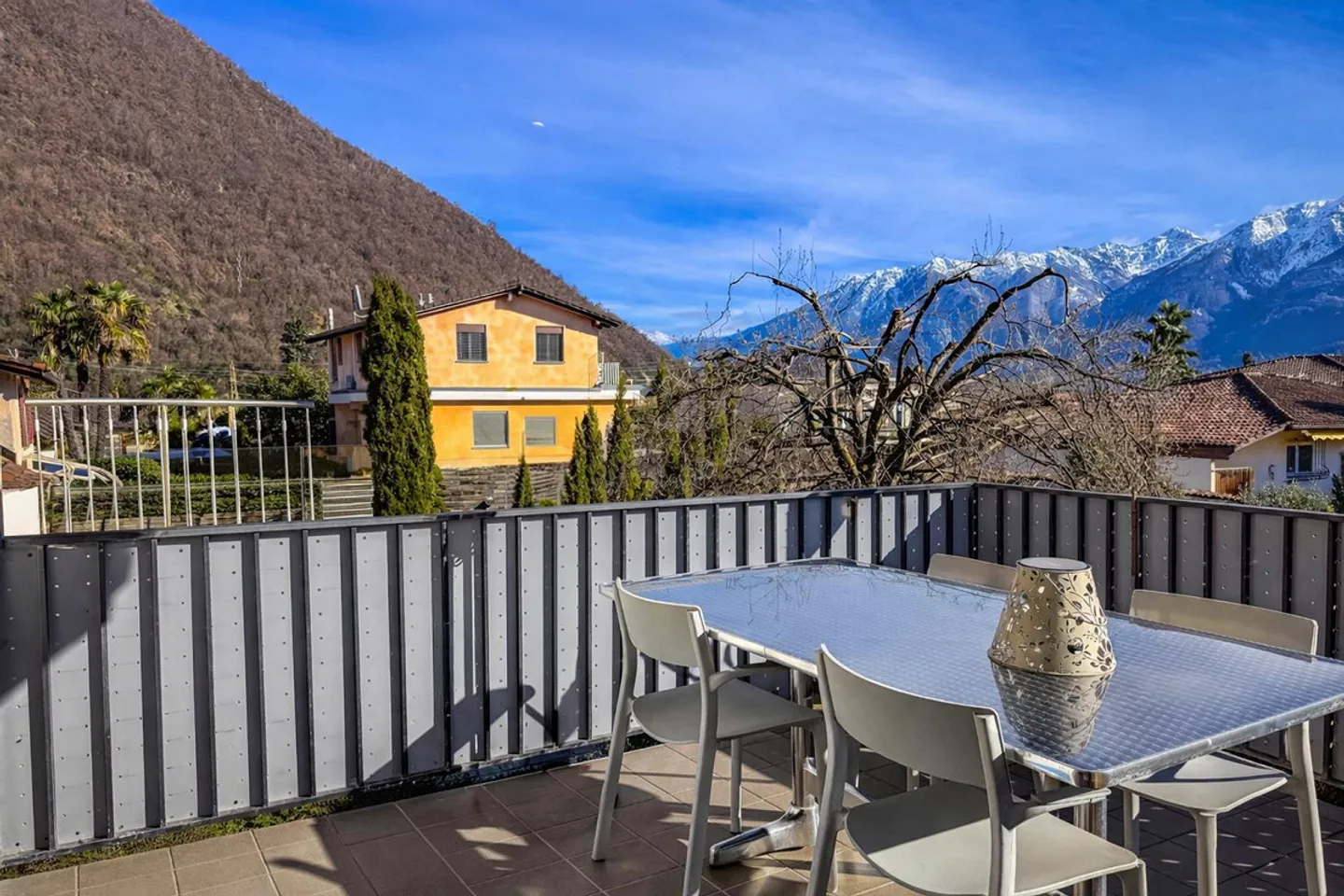 Haus mit zwei Wohnungen und schönem Garten - Foto 13 von 30