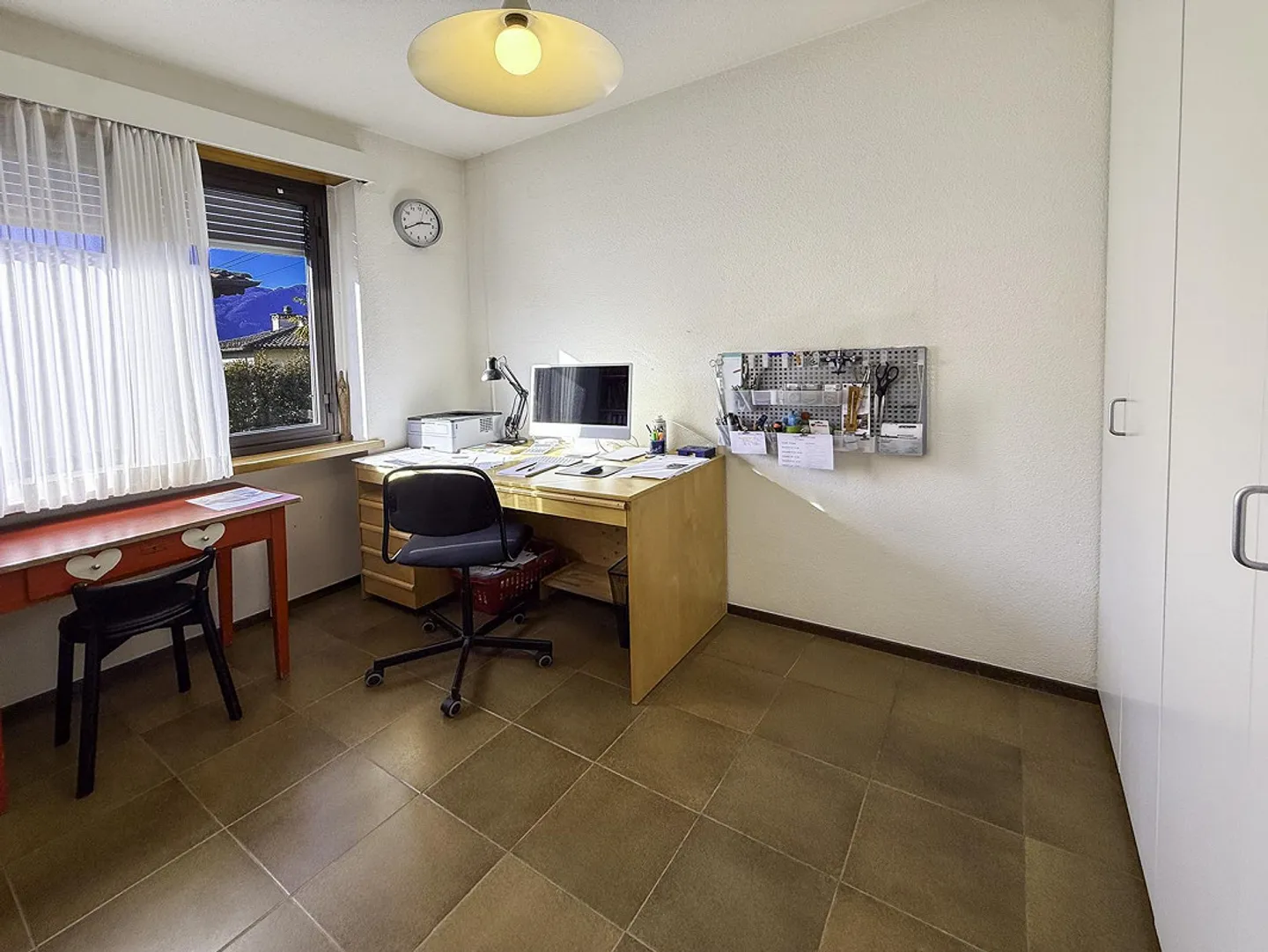 Haus mit zwei Wohnungen und schönem Garten - Foto 16 von 30