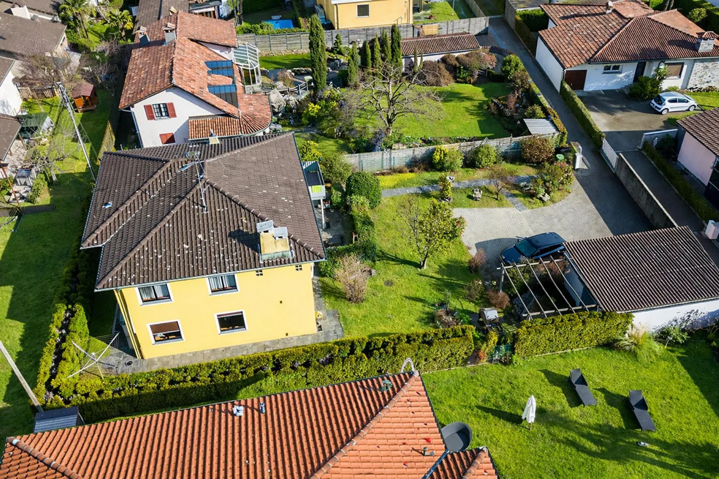 Haus mit zwei Wohnungen und schönem Garten - Foto 30 von 30