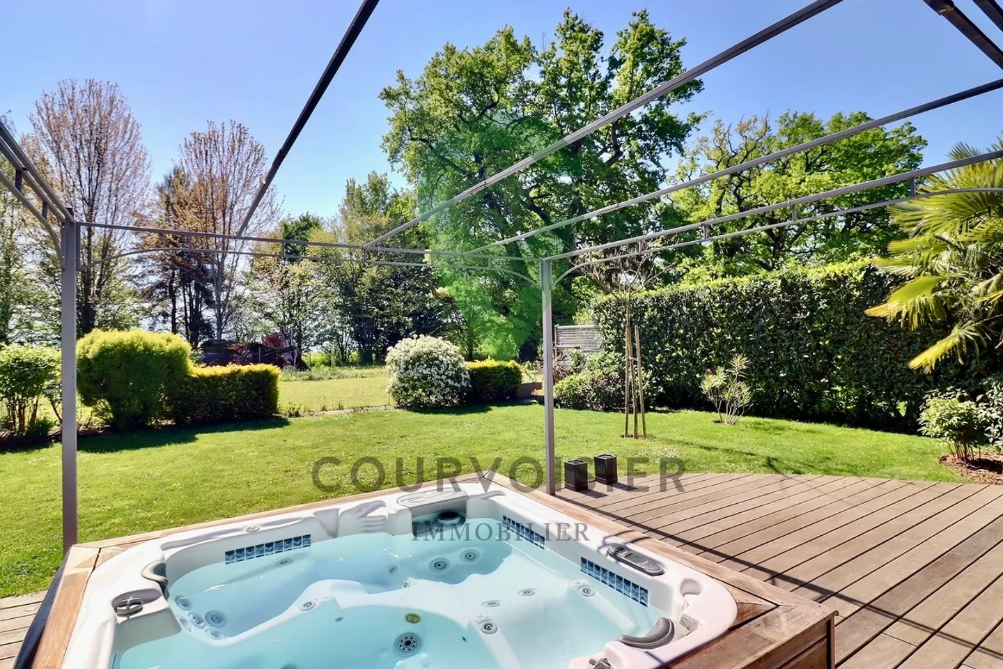 Wunderschönes Haus mit schönem Garten und Jacuzzi, in der Nähe von Gland gelegen - Foto 13 von 14