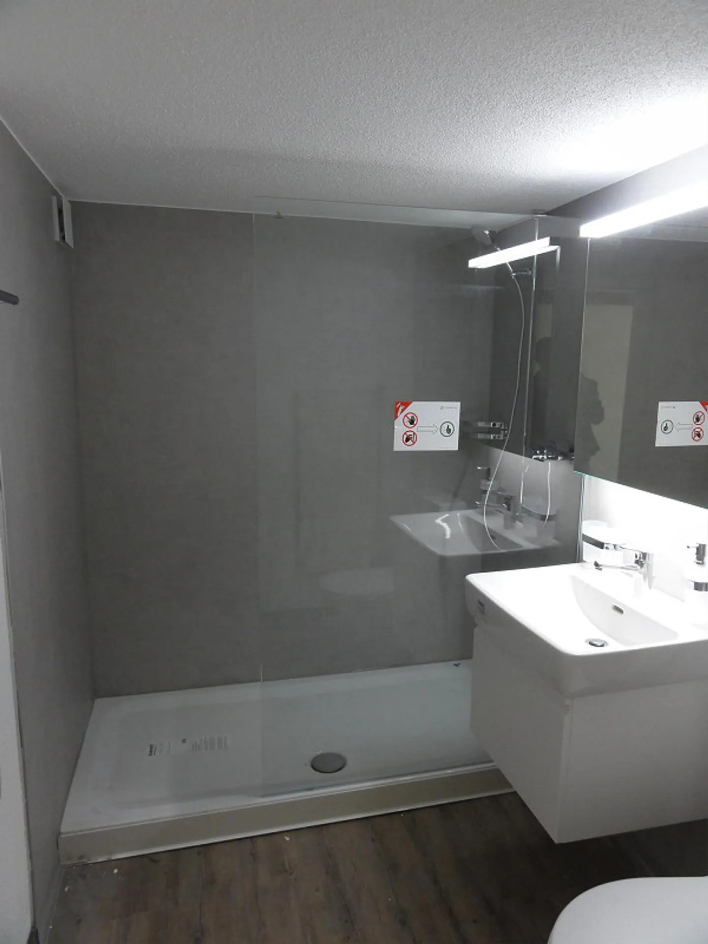 Appartamento ristrutturato con nuova cucina e bagno nel centro città - Foto 4 di 15