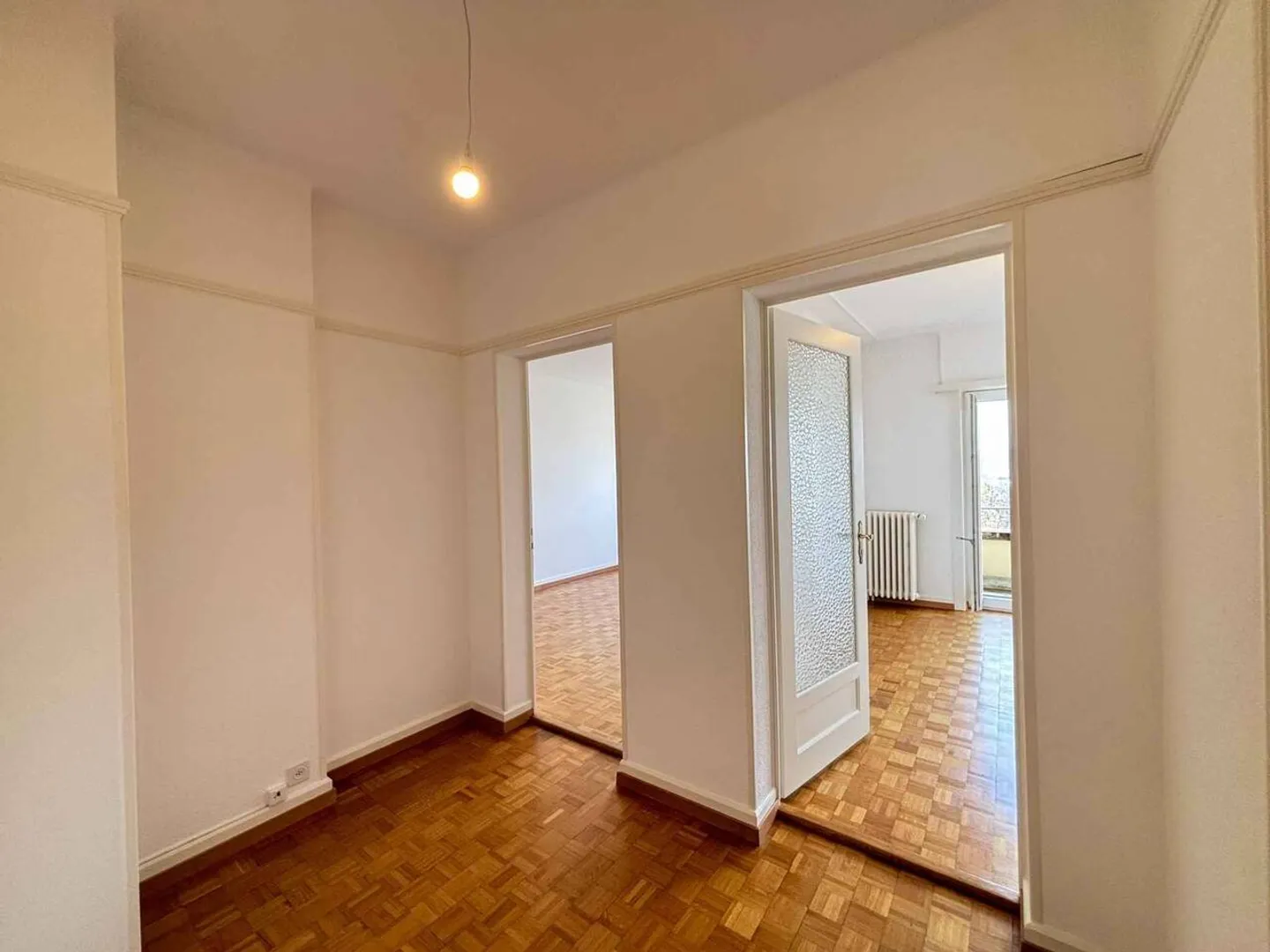 Bel appartement de 2,5 pièces à deux pas du parc Valency - Photo 5 sur 8