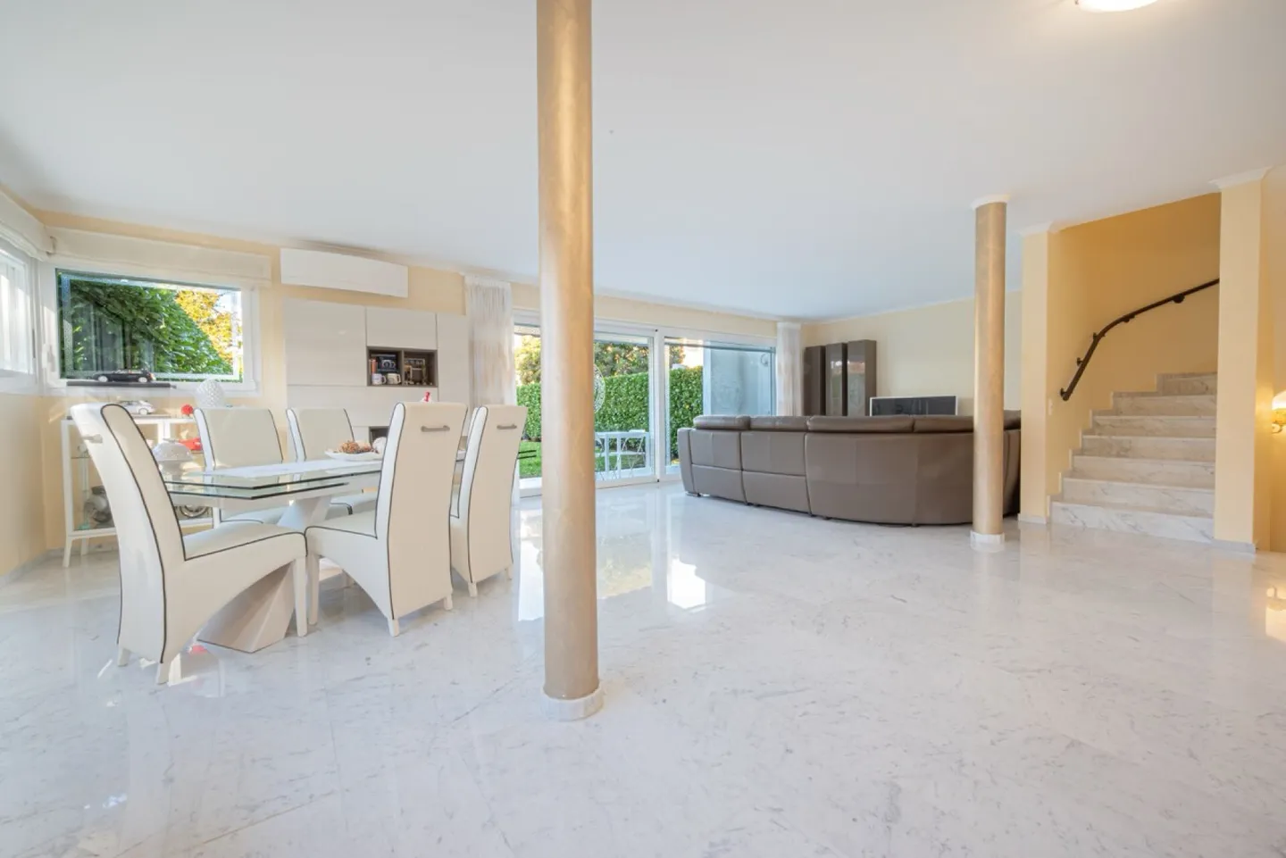 Appartement duplex spacieux avec grand jardin et maximum d'intimité à Montagnola - Collina d'Oro - Photo 2 sur 18