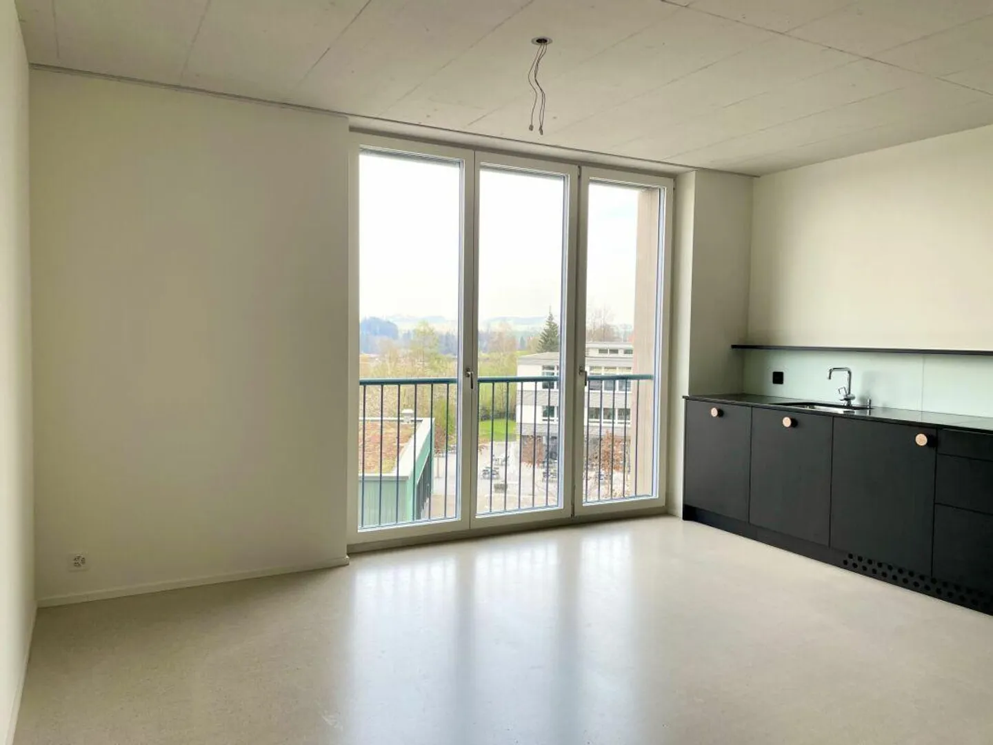 Modern and Stylish Apartment with Private Washing Tower in Flawil - Photo 4 of 13