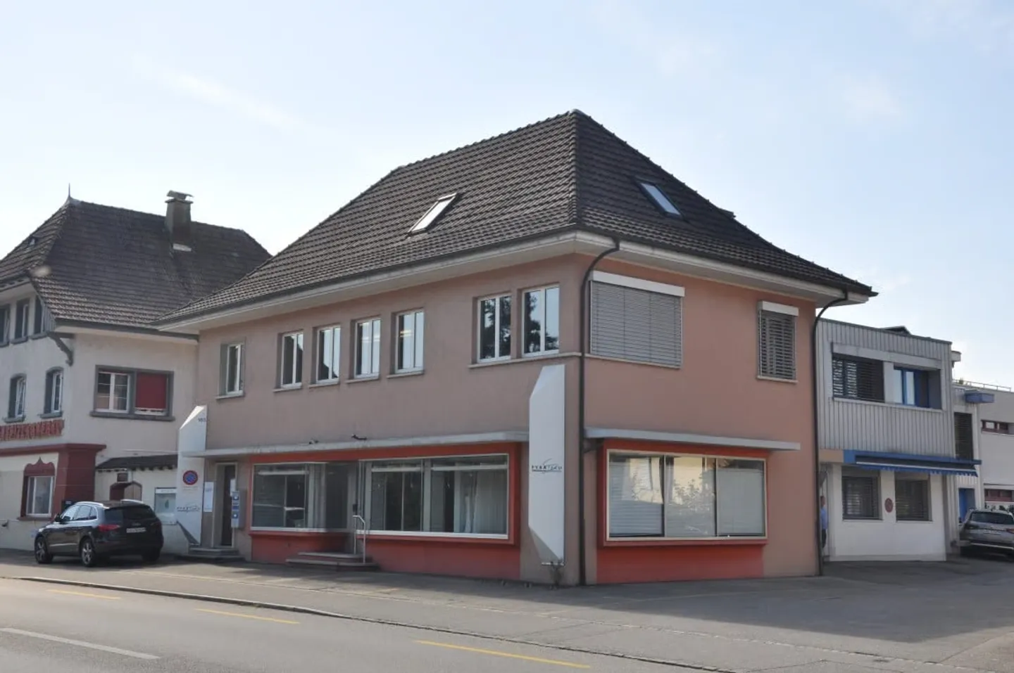 Locaux commerciaux, bureaux, cabinets à Bernstrasse 183 - Photo 1 sur 6