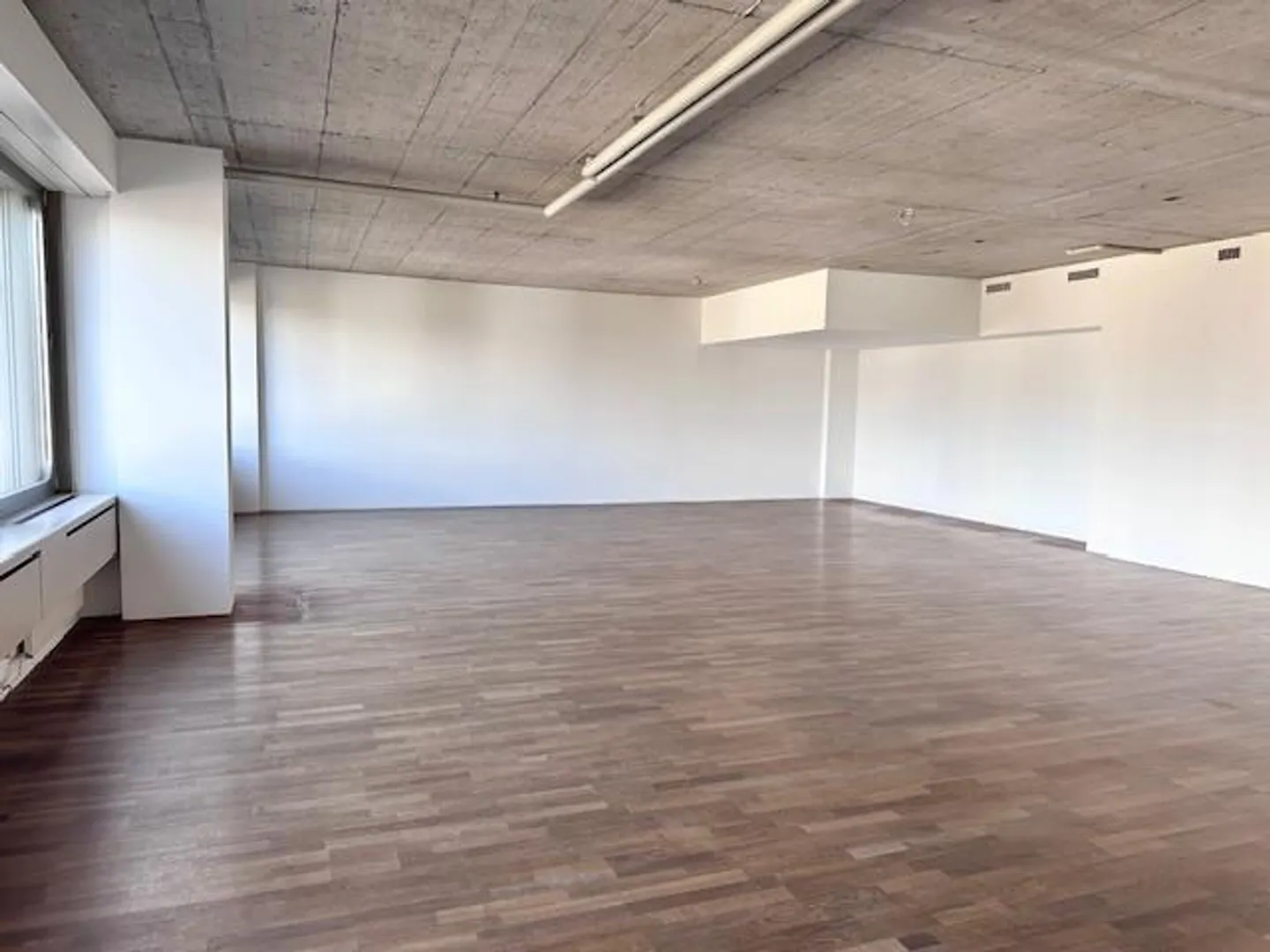 270 m2 Office Space in District 5 - Photo 3 of 7