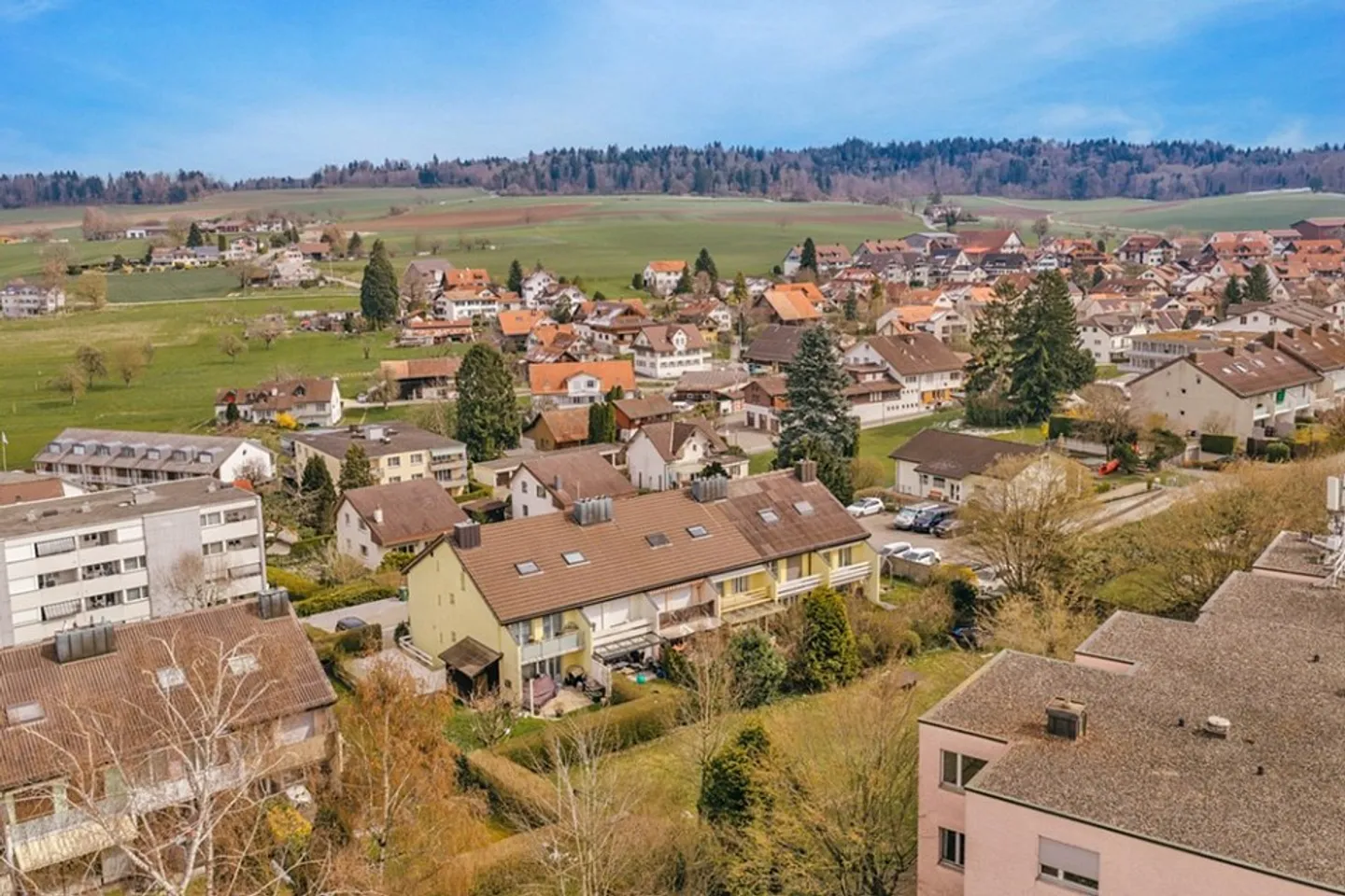 Charmantes Familienhaus in Berikon - Foto 1 von 13