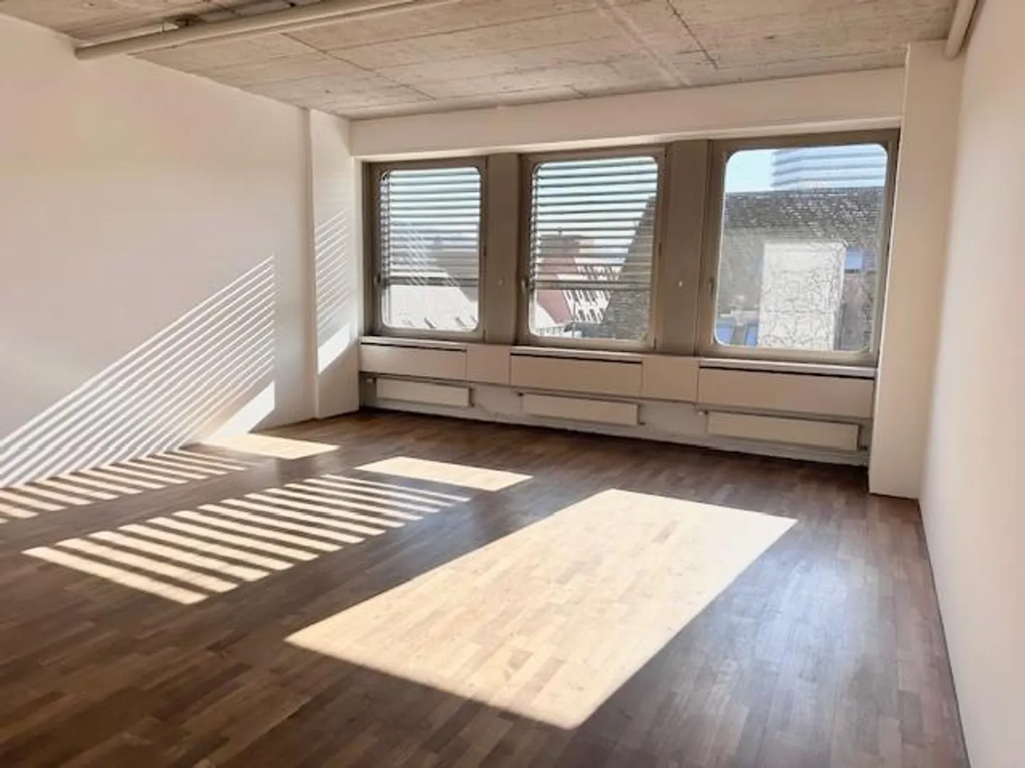 270 m2 Office Space in District 5 - Photo 5 of 7
