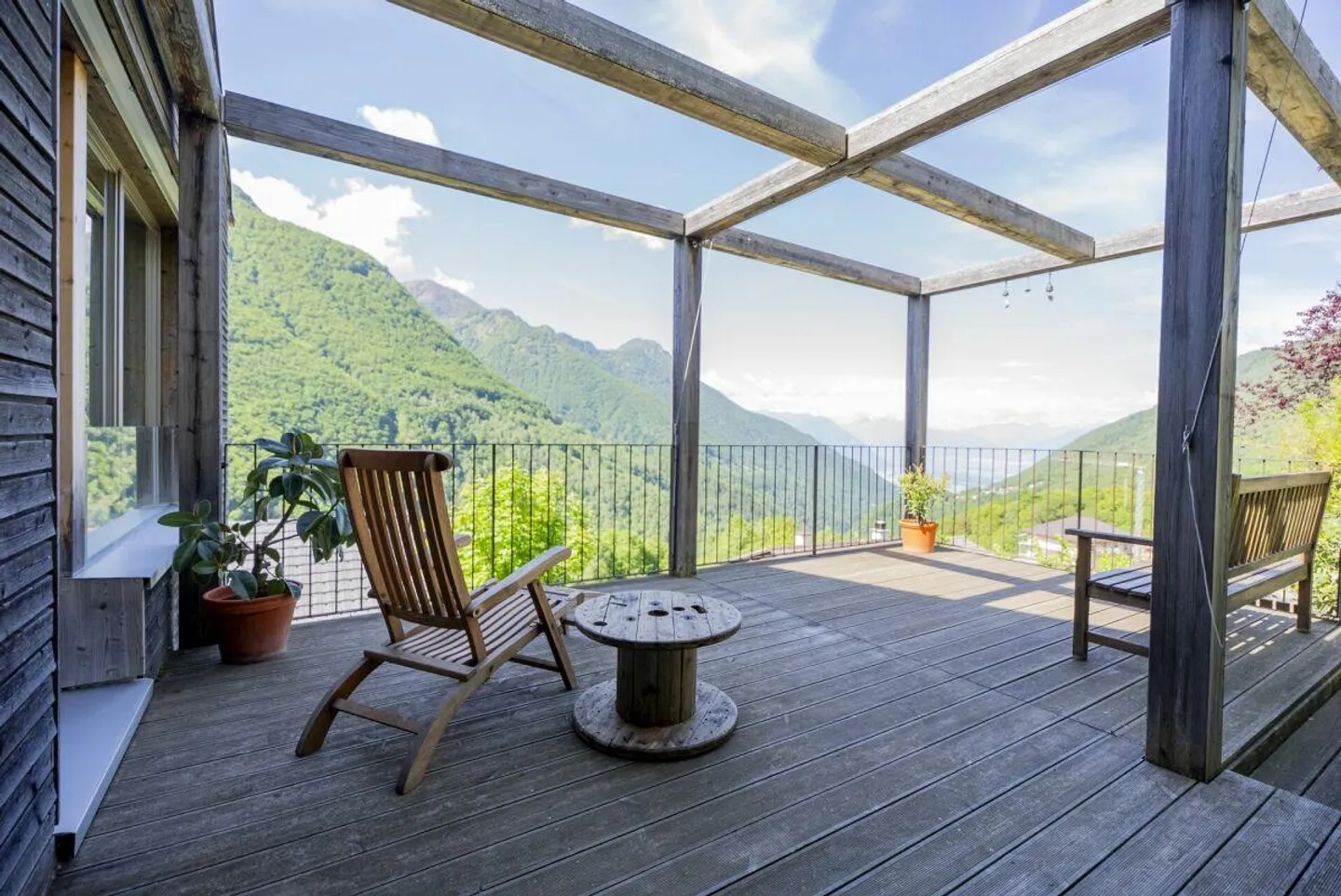 Villa di Design nel Verde con Vista Mozzafiato - Foto 11 di 21
