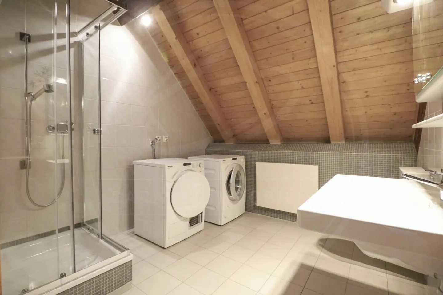 Appartement en duplex rénové de 5½ pièces à vendre dans le 'Schlössli' historique de Koblenz - Photo 21 sur 24