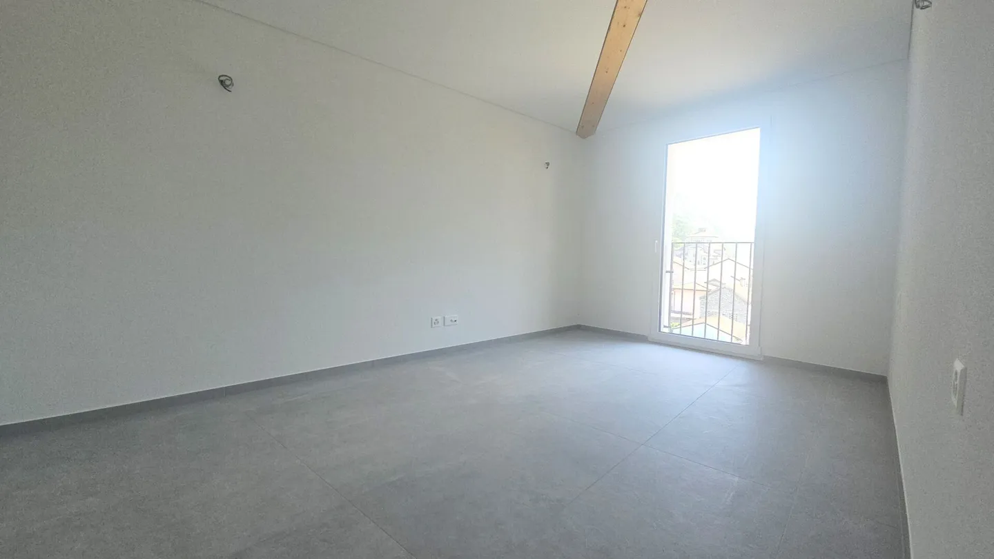 NEW 2.5-ROOM APARTMENTS IN THE CENTER - Photo 5 of 6