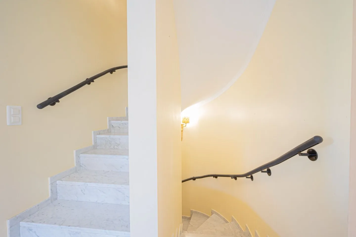 Appartement duplex spacieux avec grand jardin et maximum d'intimité à Montagnola - Collina d'Oro - Photo 15 sur 18