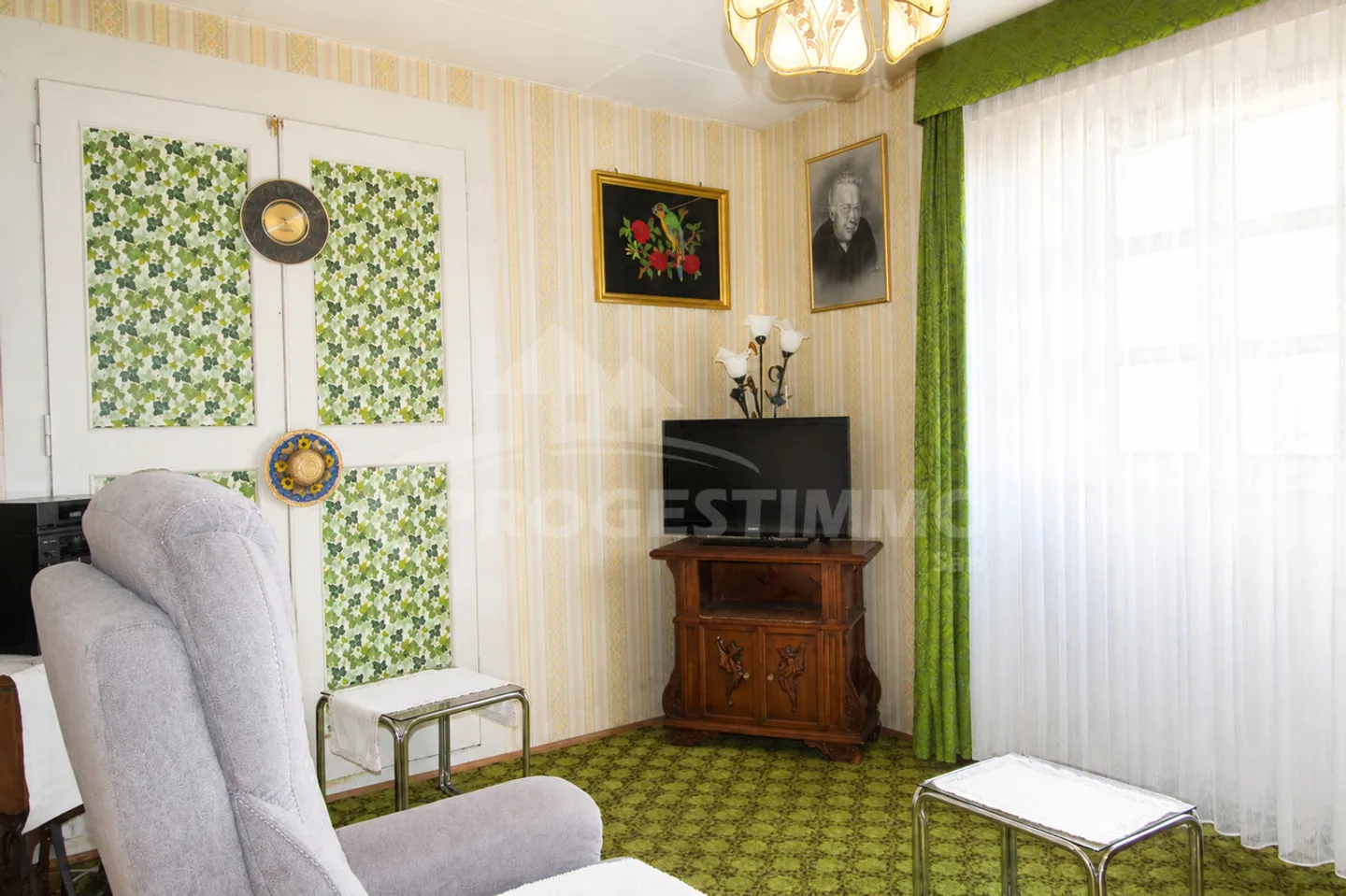VILLAGE HOUSE WITH TWO APARTMENTS - Photo 8 of 12