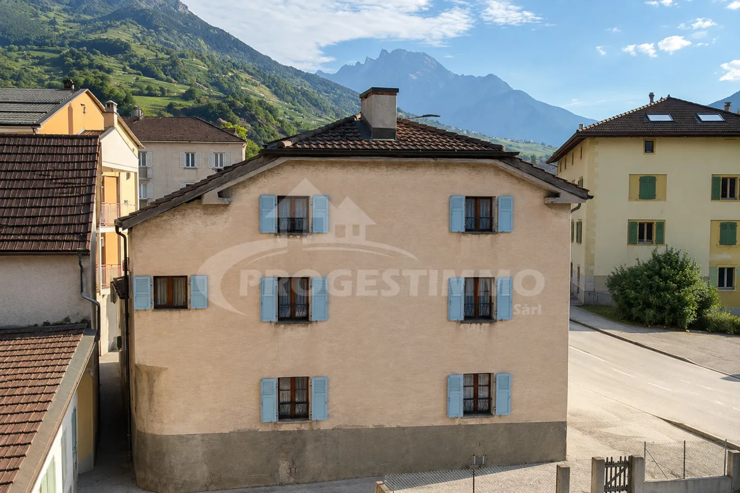 VILLAGE HOUSE WITH TWO APARTMENTS - Photo 10 of 12
