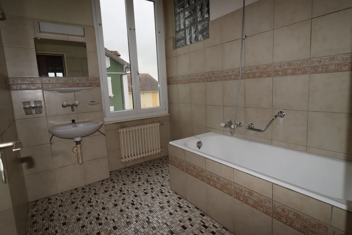 Mietshaus mit Wohn- und Gewerbebereich - Foto 11 von 13