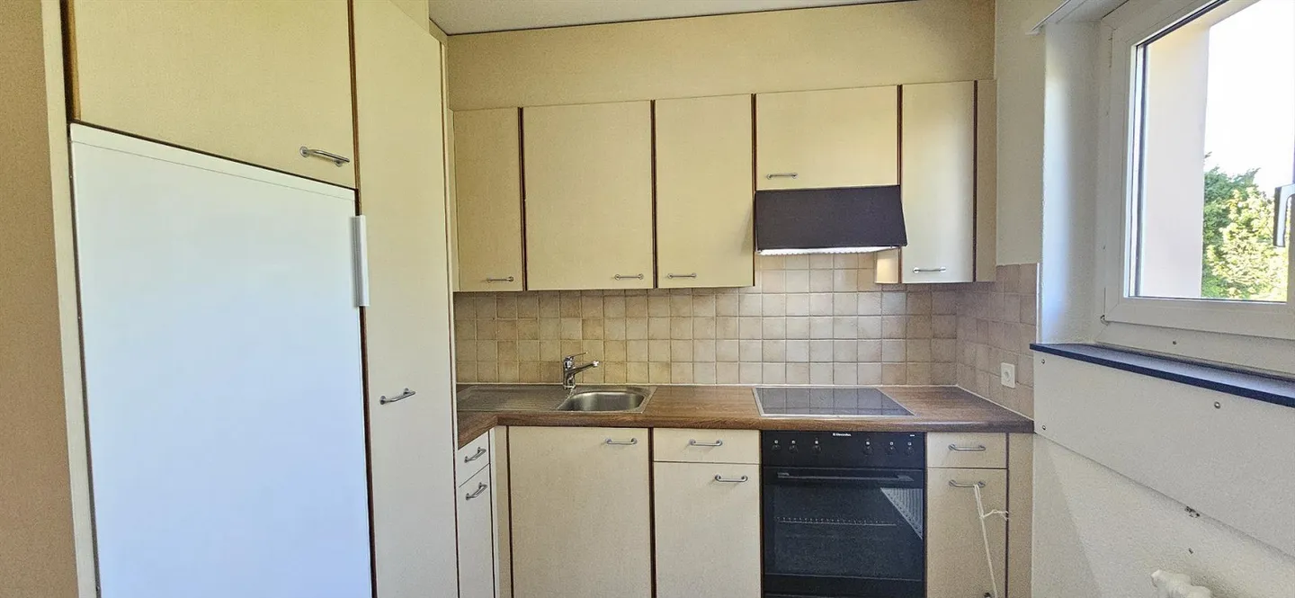 5-room apartment near Haggen train station - Photo 4 of 7