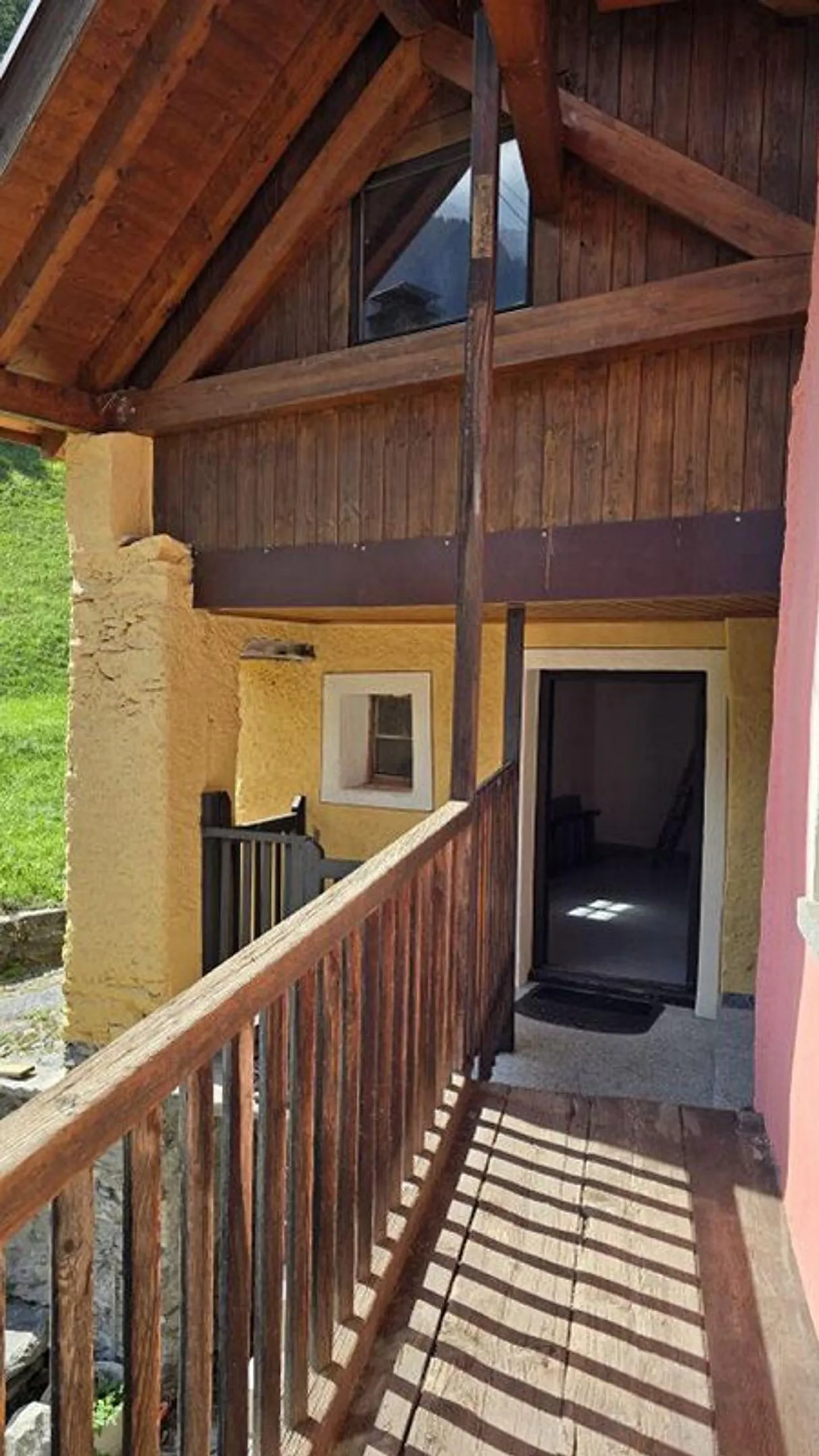Storico rustico con terreno grande edificabile | Historisches Rustico mit großem Baugrundstück - Foto 2 di 8