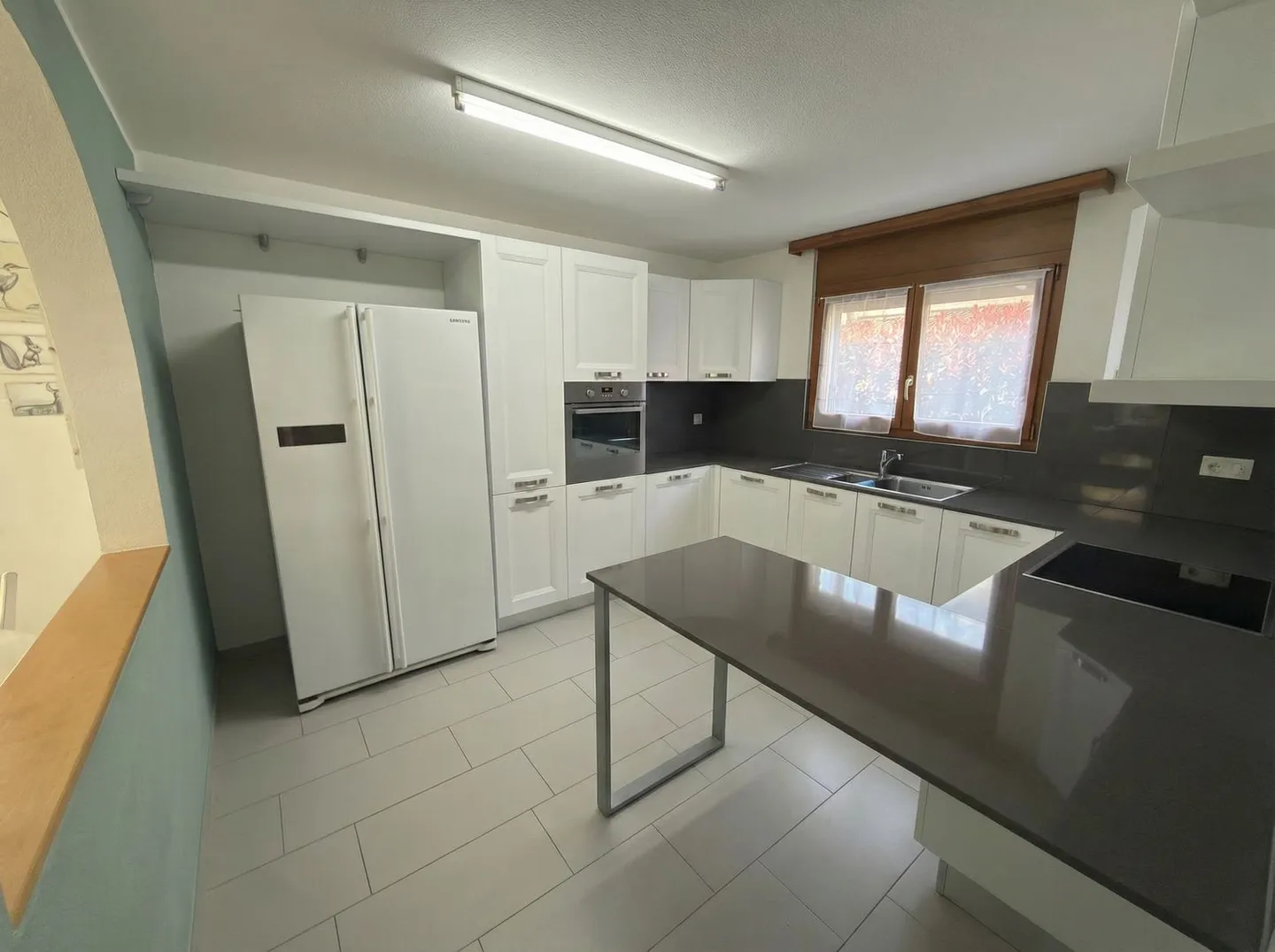 Single-family house with 7.5 rooms, private garden and 2 parking spaces - Photo 3 of 13