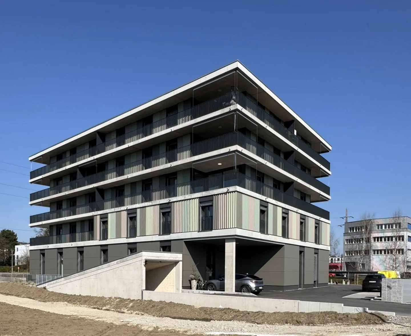 Attractive office and practice space directly at Buchs-Dällikon train station - Photo 1 of 4