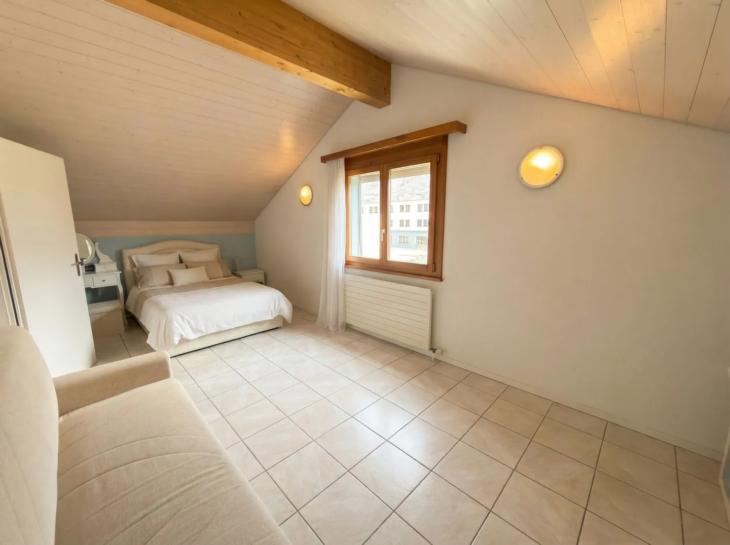 Single-family house with 7.5 rooms, private garden and 2 parking spaces - Photo 6 of 13