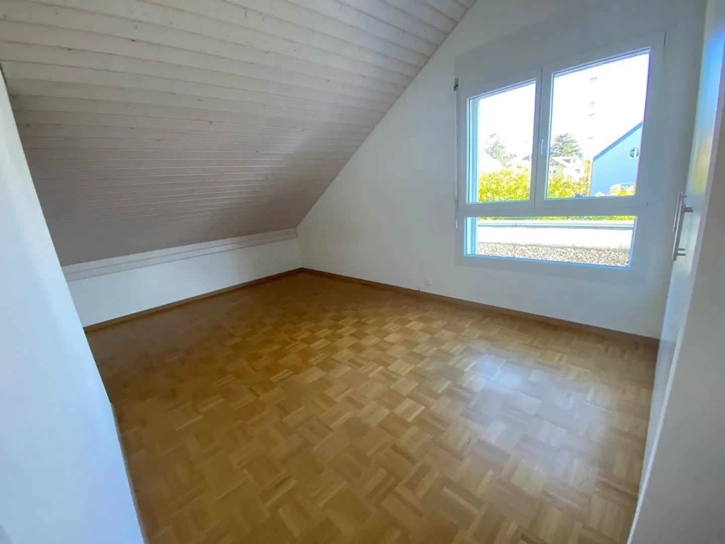 Helle Dachgeschosswohnung am See - Foto 7 von 11