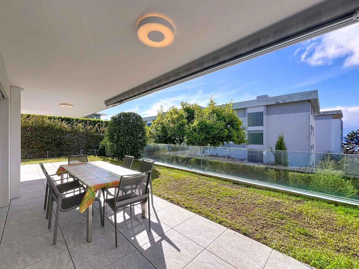 Comfort ed eleganza con giardino a Pully - Foto 13 di 13
