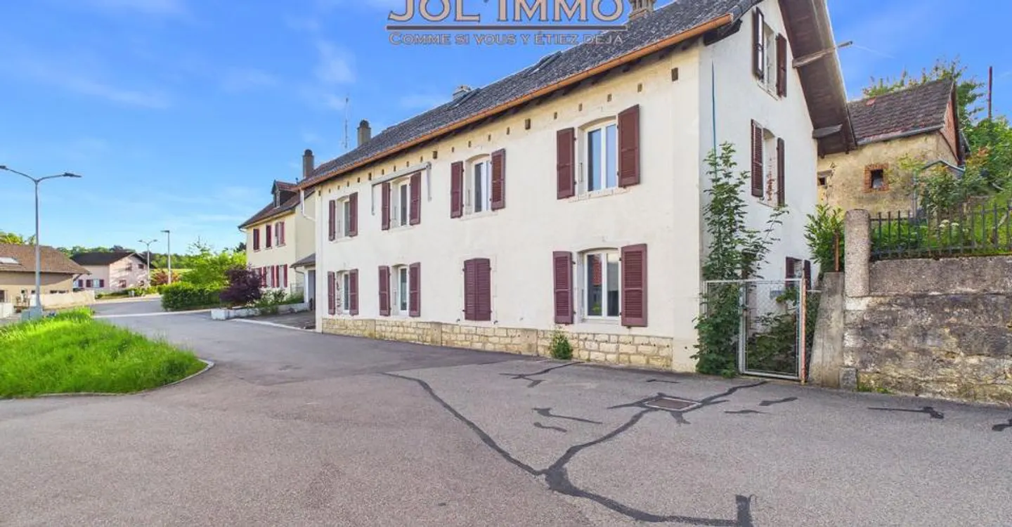 Casa indipendente con grande terreno - Boncourt - Foto 1 di 13
