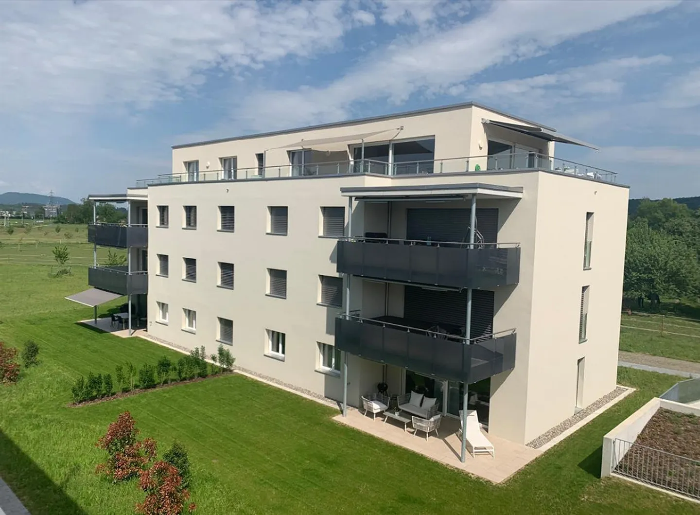 Near the city of Aarau but still in the green | Ideally located | Idyll... - Photo 1 of 7