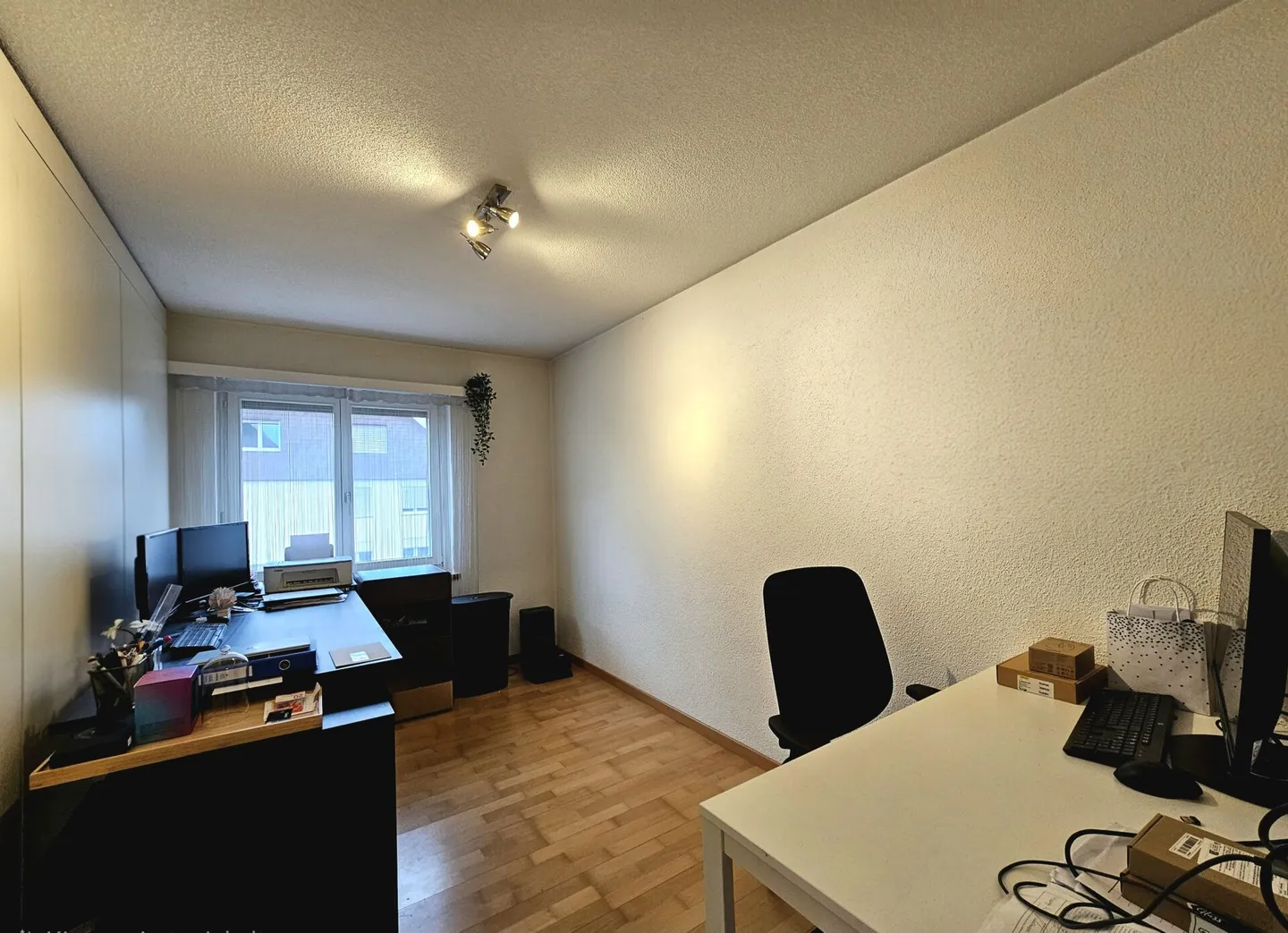 Idylle résidentielle près du ruisseau - Appartement de 4,5 pièces avec charme - Photo 10 sur 17