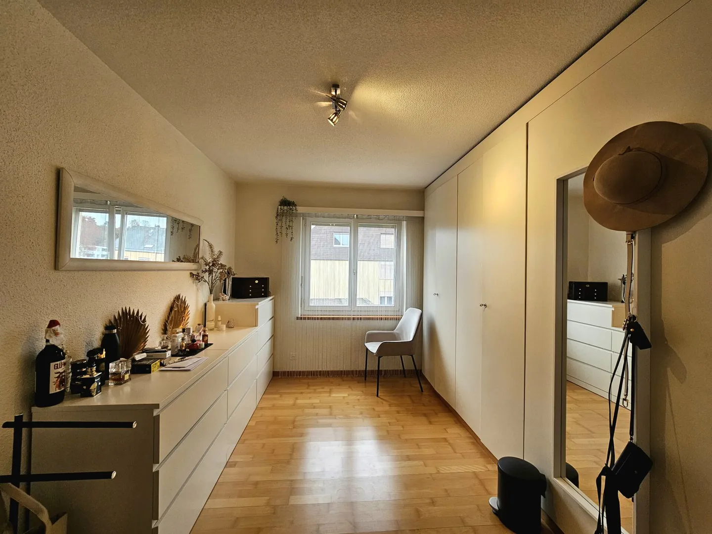 Idylle résidentielle près du ruisseau - Appartement de 4,5 pièces avec charme - Photo 8 sur 17