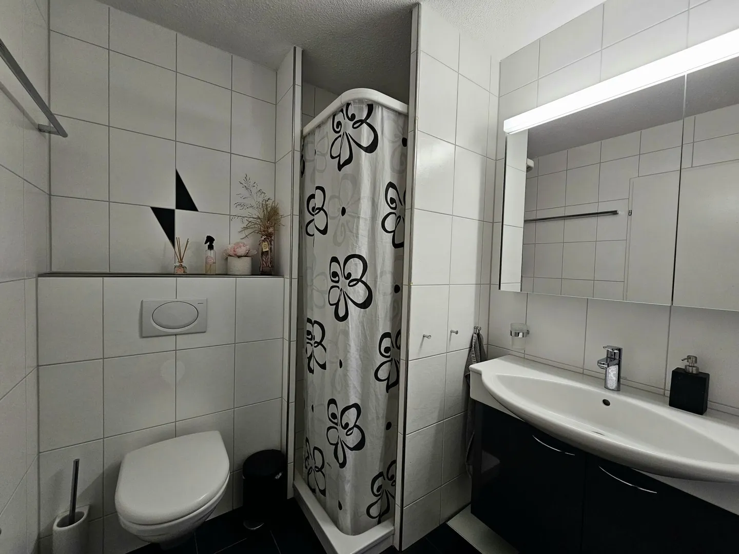 Idylle résidentielle près du ruisseau - Appartement de 4,5 pièces avec charme - Photo 11 sur 17