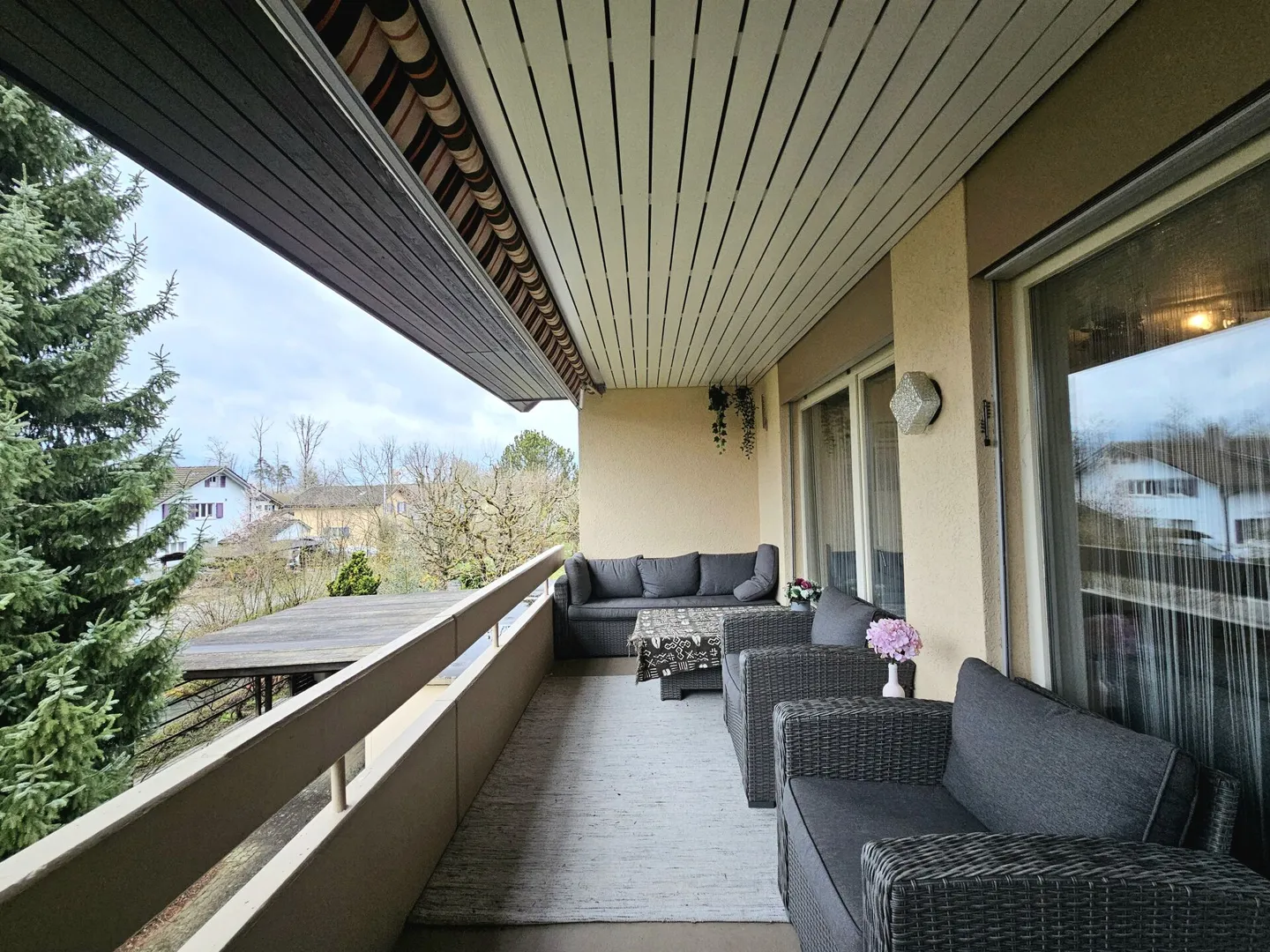 Idylle résidentielle près du ruisseau - Appartement de 4,5 pièces avec charme - Photo 13 sur 17