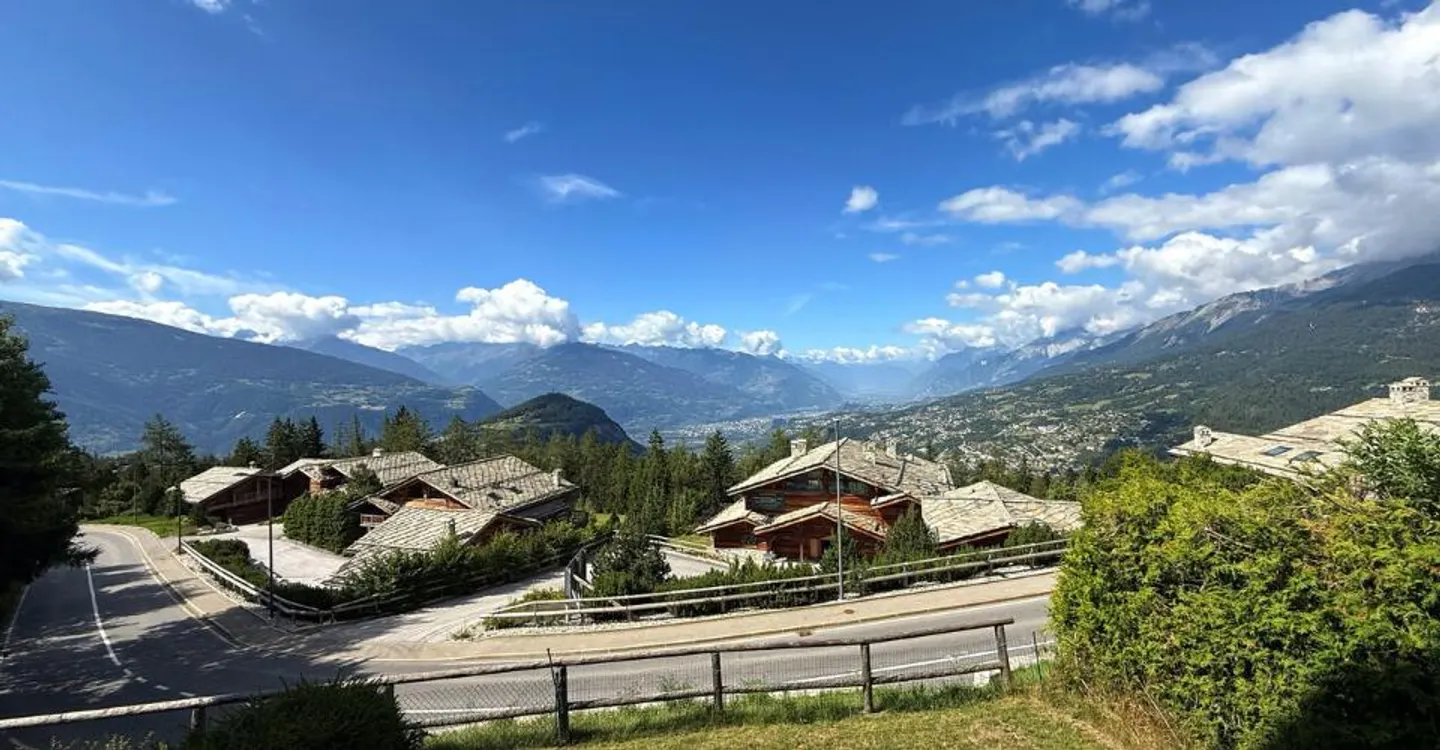 Appartement de Luxe avec Vue Époustouflante - Photo 10 sur 10