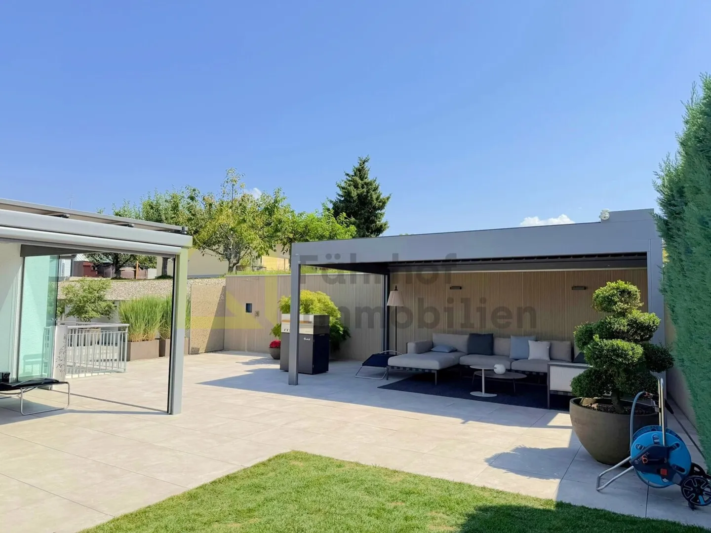 Casa esclusiva unifamiliare o bifamiliare con vista panoramica - Foto 3 di 15