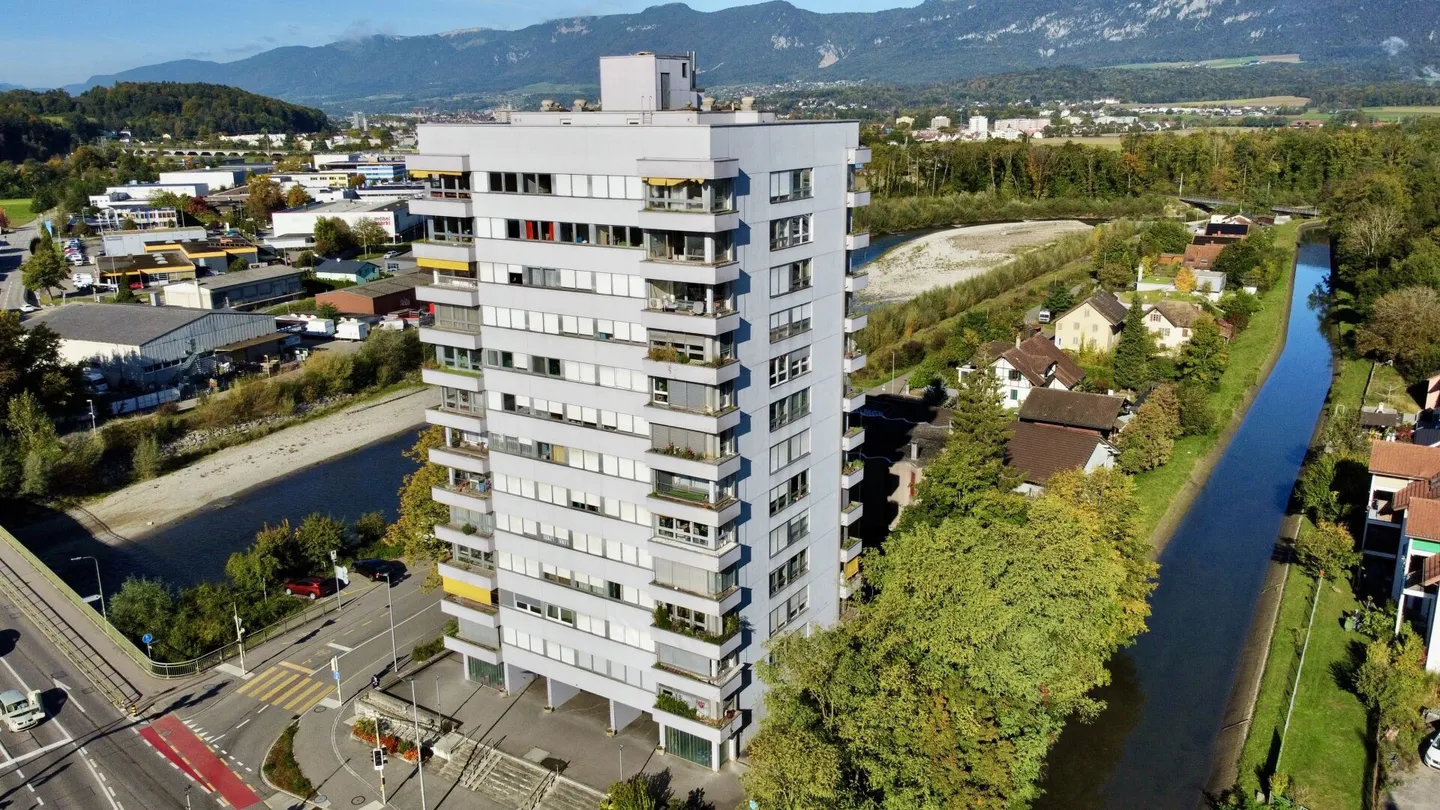 Grosszügige 5.5-Zimmer-Wohnung mit schöner Aussicht an zentraler Lage in Derendingen - Foto 1 von 14