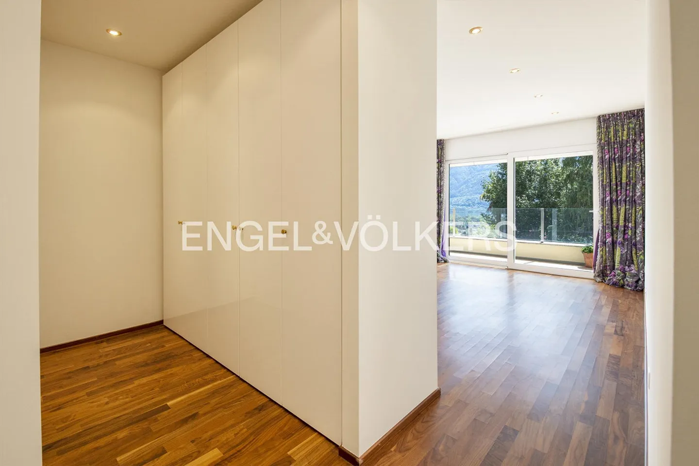 Attico prestigioso con vista lago al Monte Verità (25) - Foto 9 di 16
