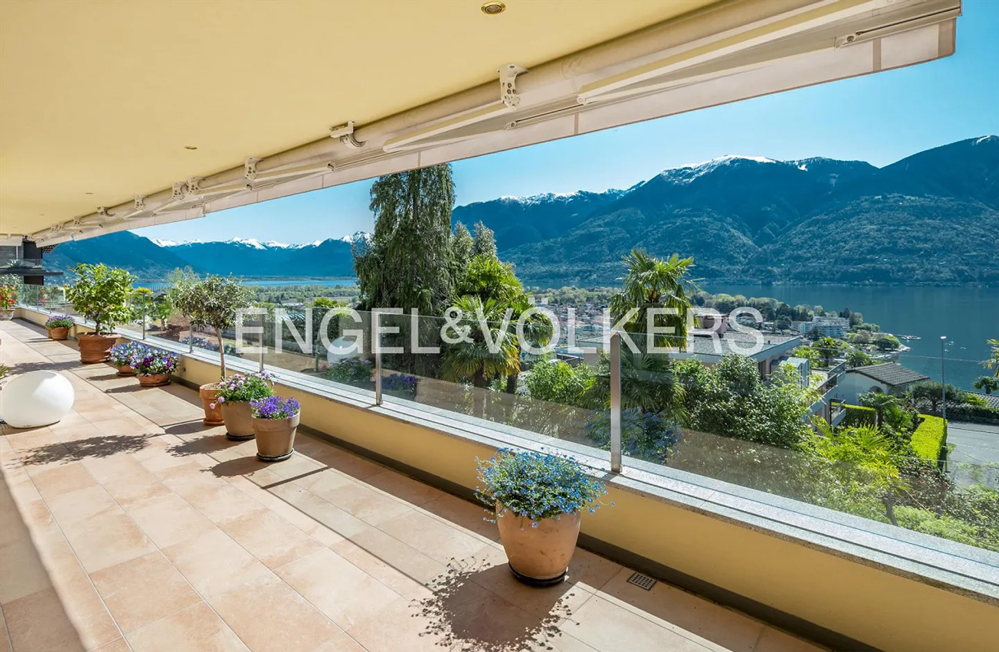 Attico prestigioso con vista lago al Monte Verità (25) - Foto 13 di 16