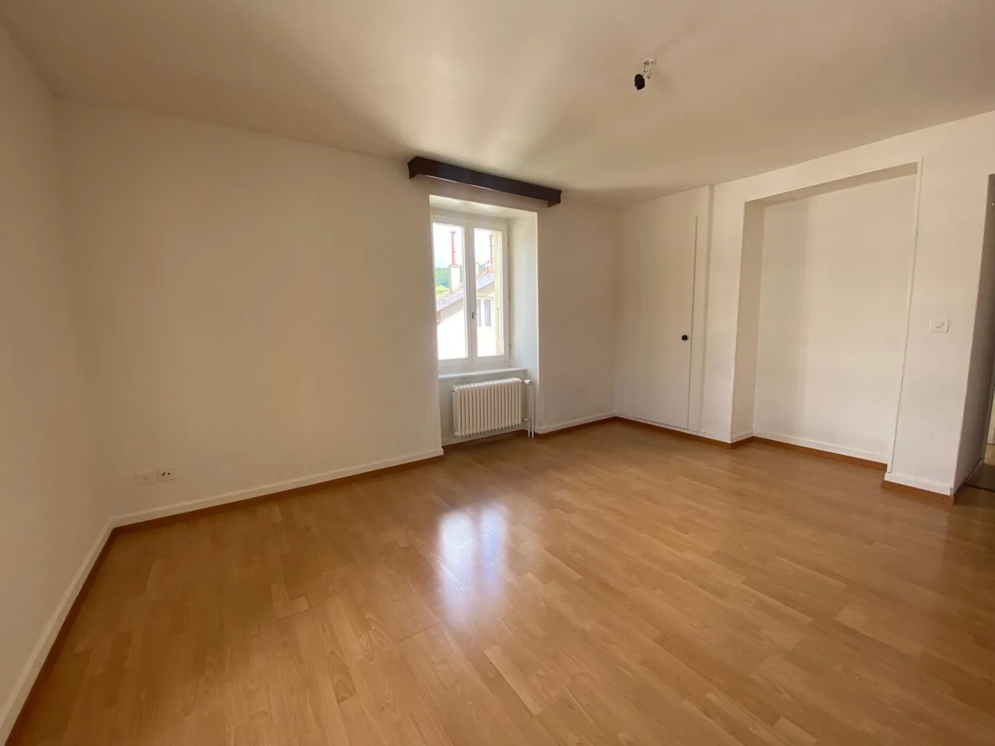 4-Zimmer-Wohnung im 2. Stock - Foto 4 von 8