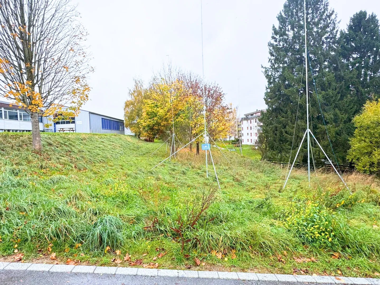 Terrain constructible attractif avec projet autorisé pour 11 appartements modernes à Reconvilier (Jura bernois) - Photo 3 sur 11