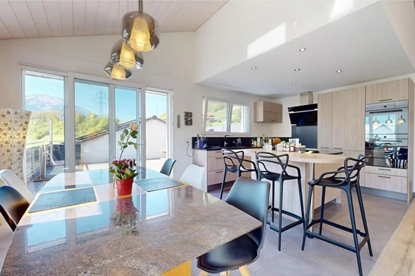 Maison Familiale Spacieuse - Photo 7 sur 9