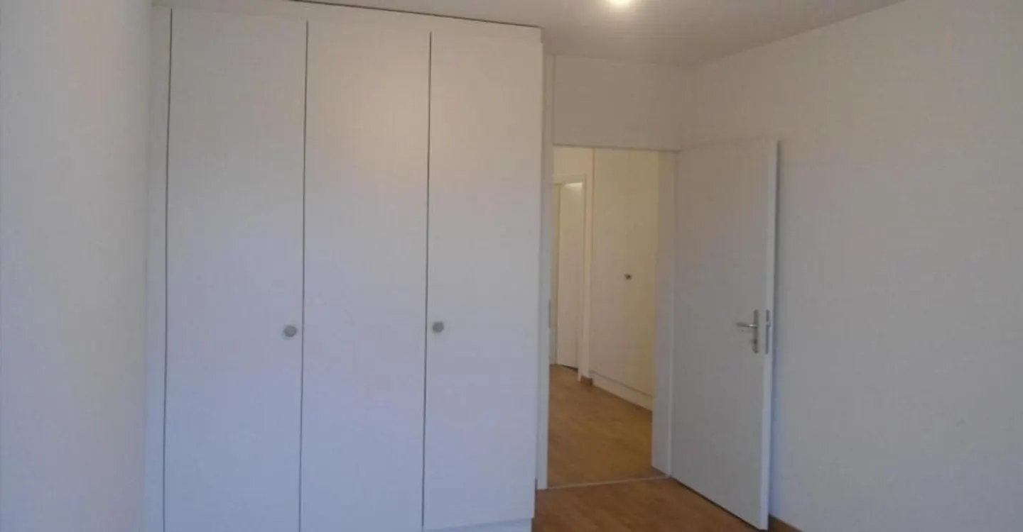 Superb 5-room sunny and quiet apartment - Photo 8 of 9