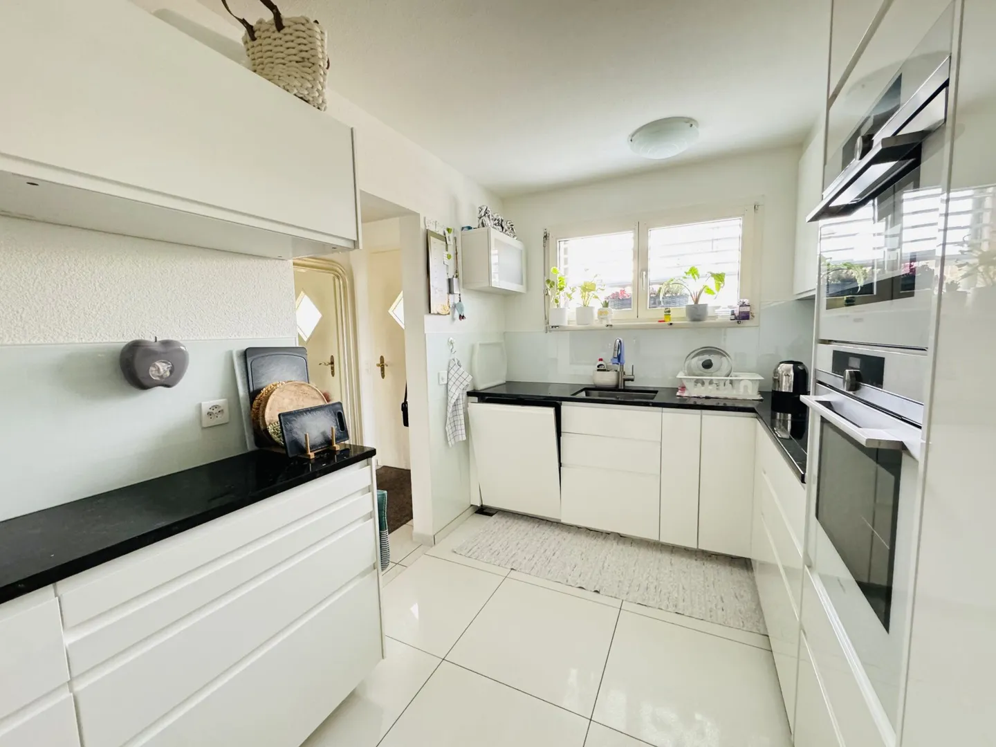 Attractive 6.5-Room Semi-Detached House - Photo 4 of 10