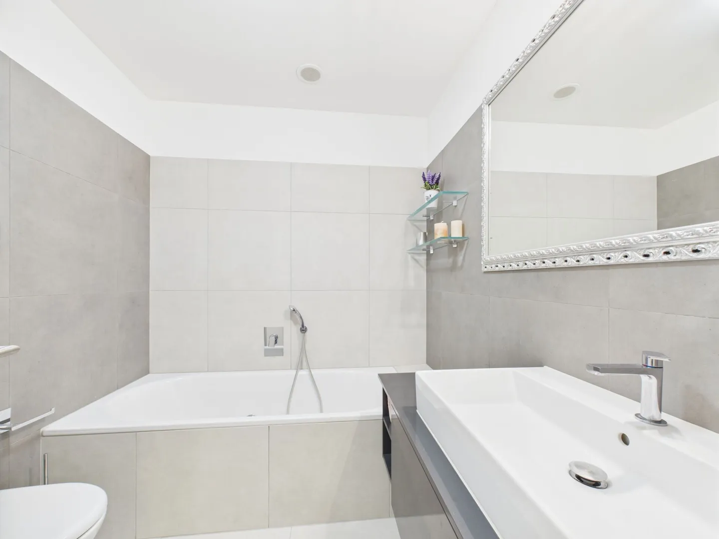 Appartamento moderno di 3,5 locali con giardino privato in complesso residenziale - Foto 8 di 27