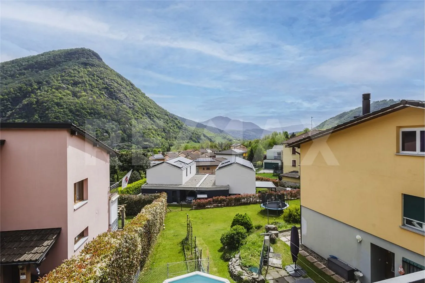 Casa unifamiliare o bifamiliare: una proprietà, molte possibilità - Foto 6 di 13