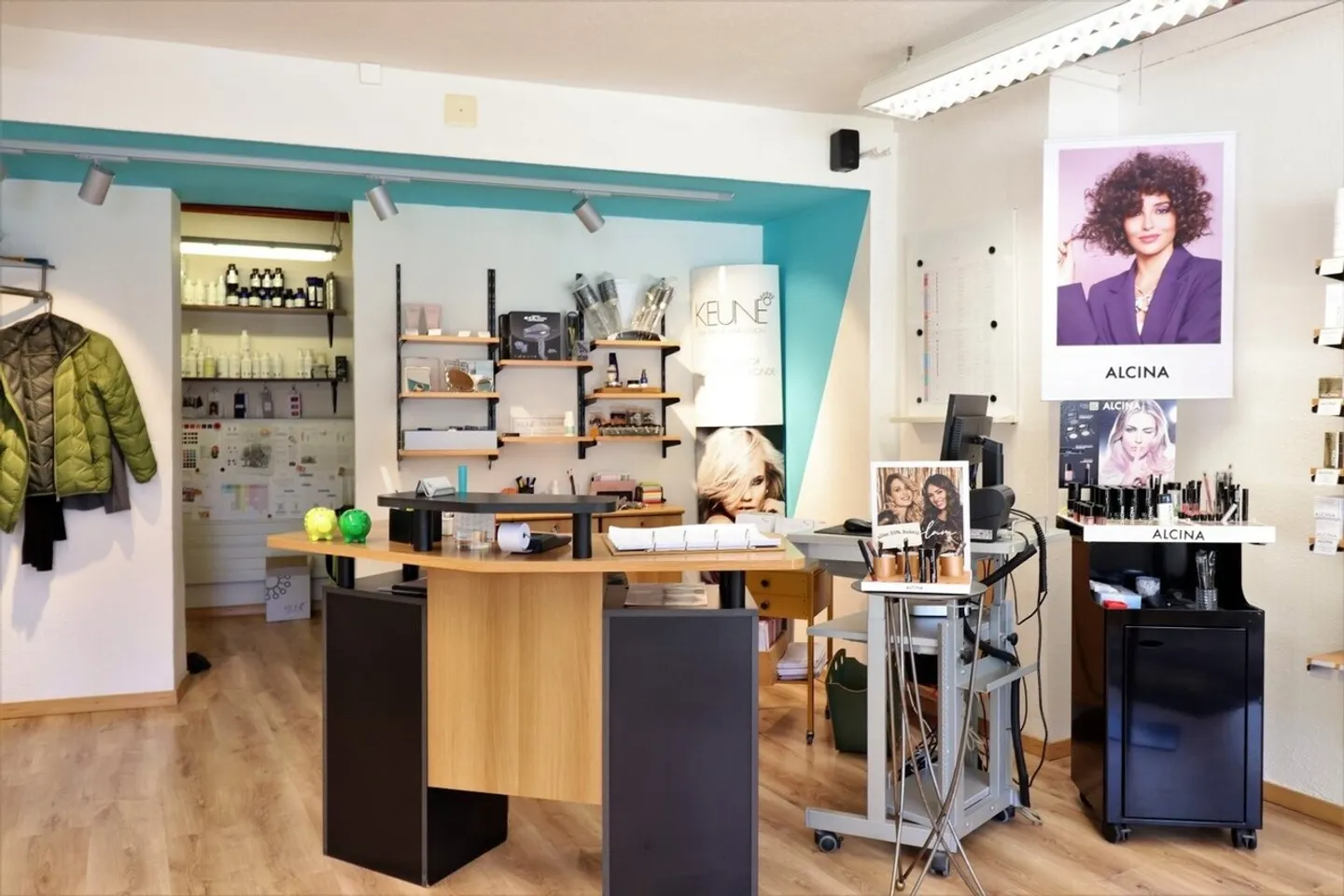 Coiffeur à louer - Photo 2 sur 7