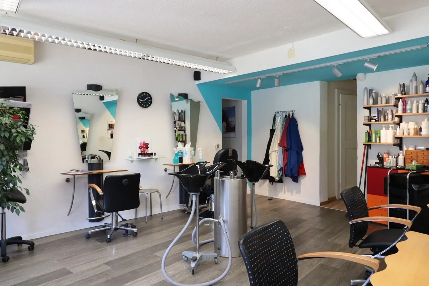 Coiffeur à louer - Photo 5 sur 7