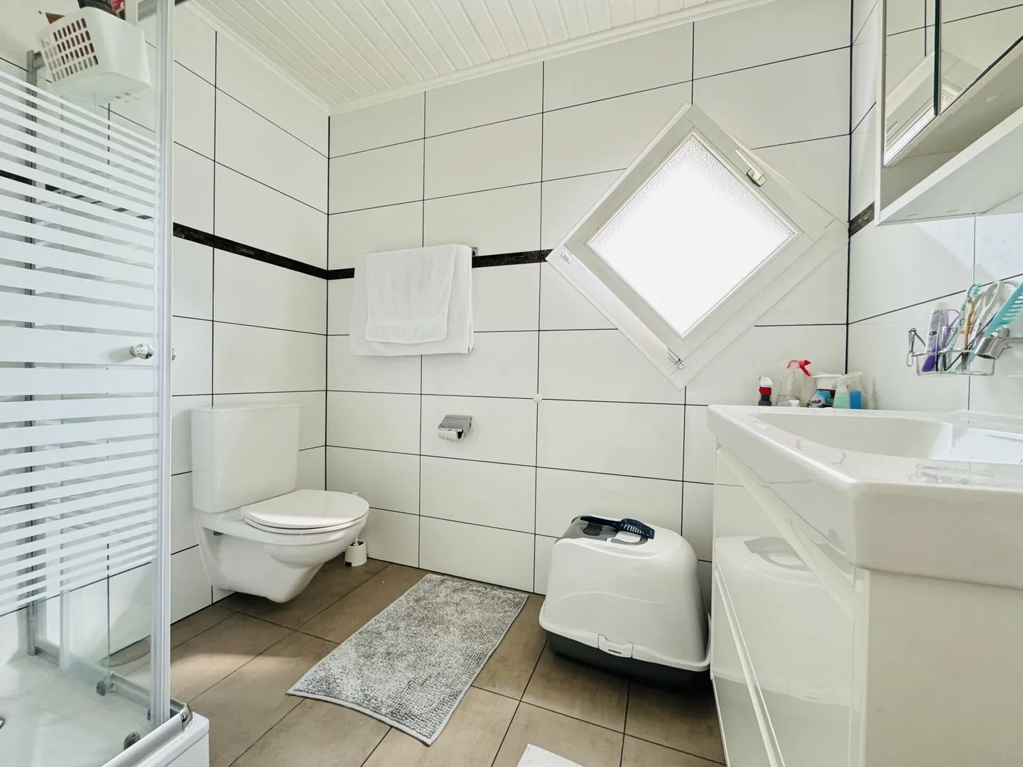 Attractive 6.5-Room Semi-Detached House - Photo 9 of 10
