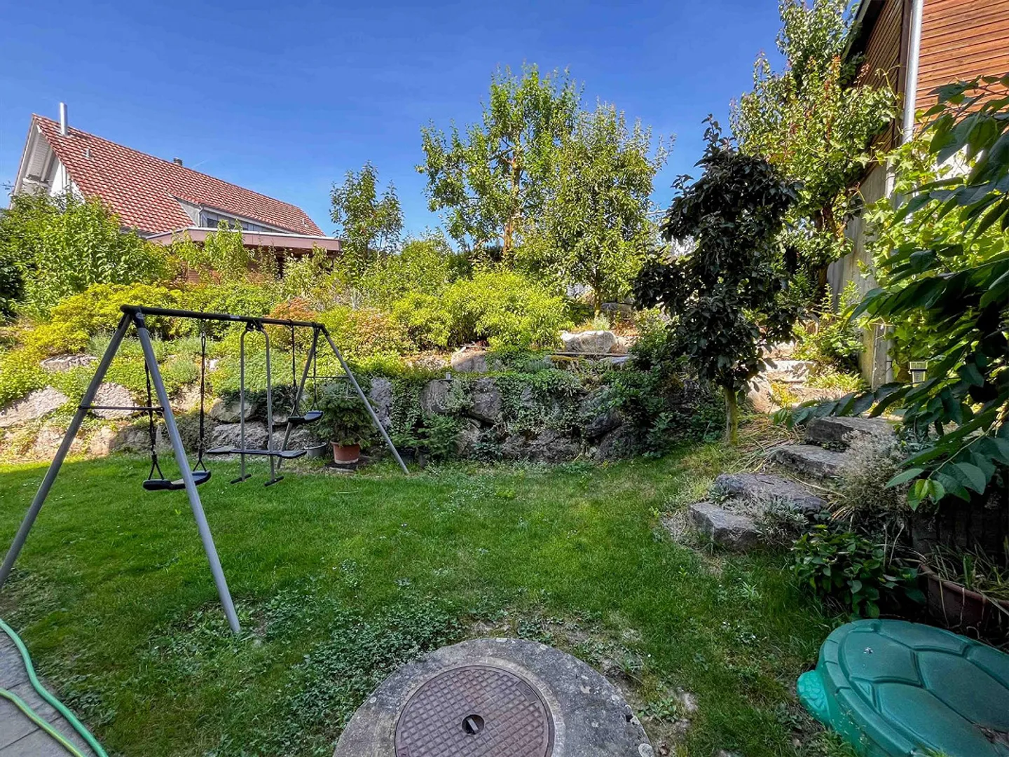 Charmantes 5.5-Zimmer-Doppeleinfamilienhaus an ruhiger Lage in Lohn-Ammannsegg - Photo 3 sur 17