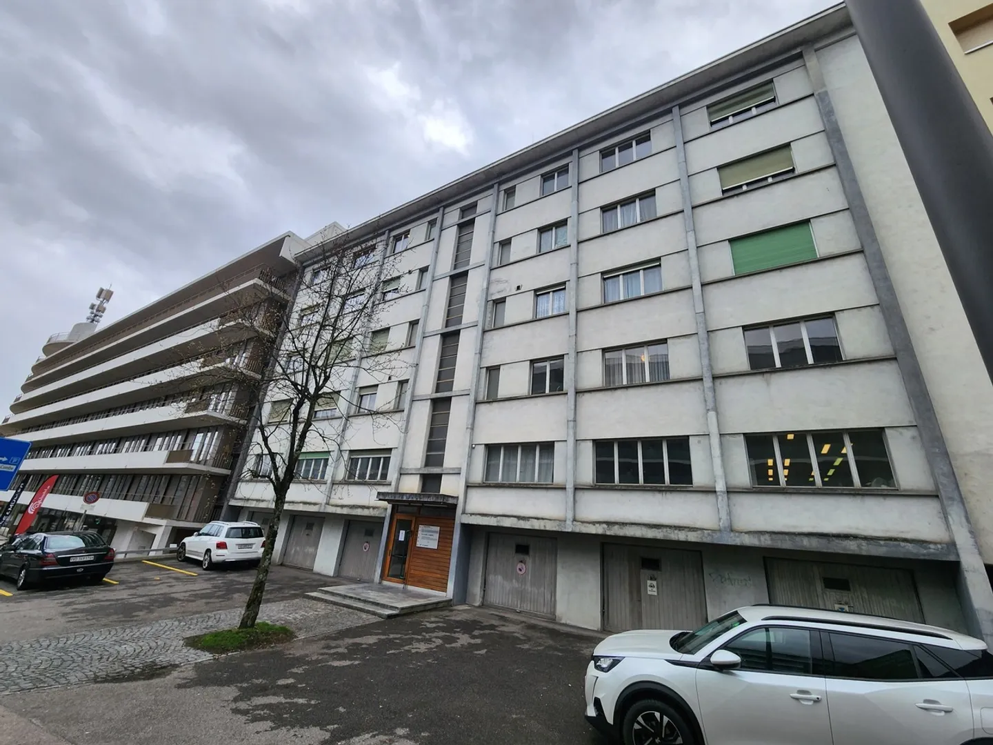 Spazio attività al piano superiore vicino alla stazione ferroviaria - Foto 1 di 6