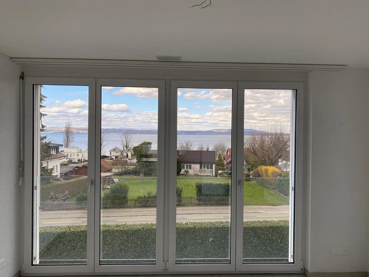 Appartement lumineux de 4,5 pièces avec vue magnifique sur le lac - Photo 1 sur 7